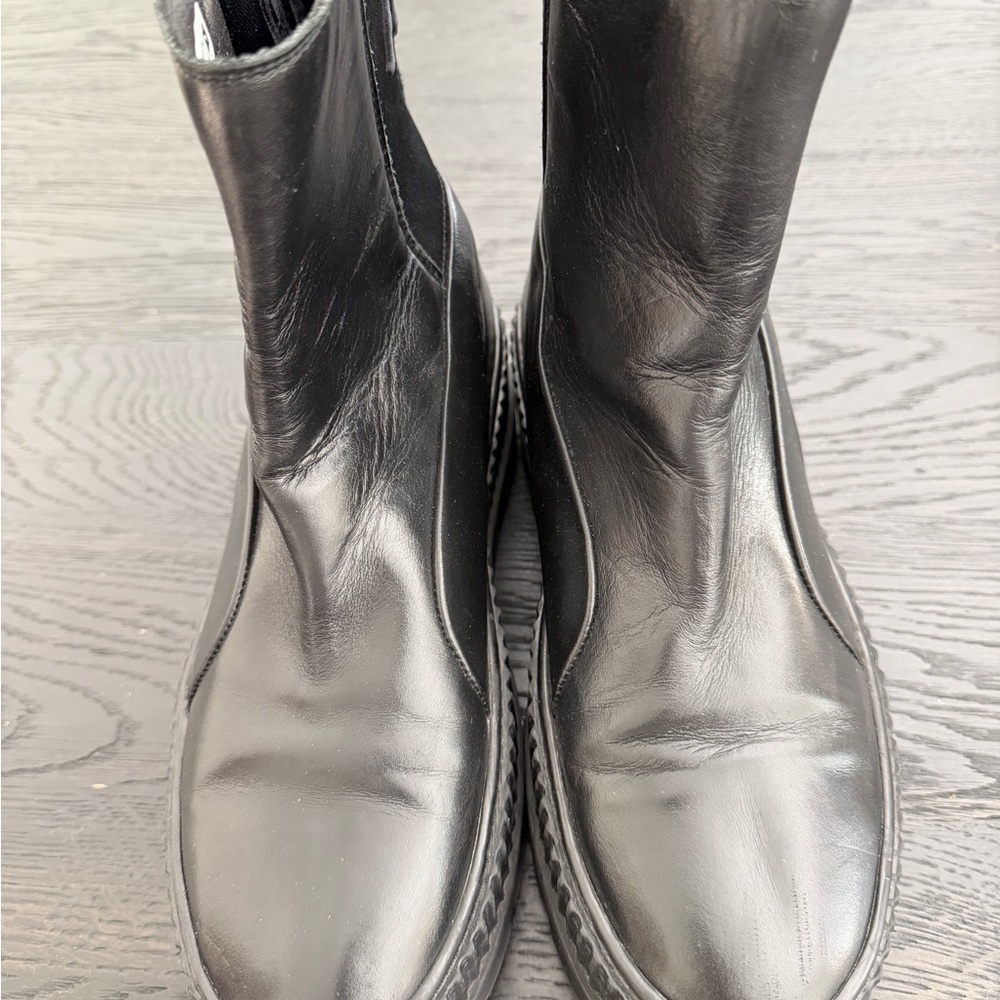 Rihanna FENTY‎ PUMA Chelsea Sneaker Boots in Triple Black, Size 10